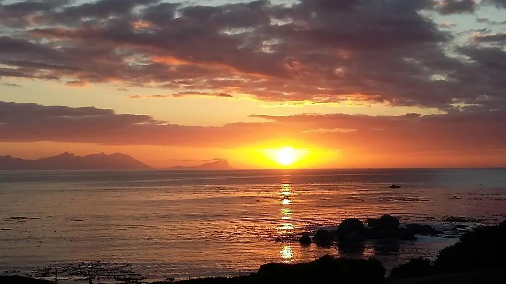 Quarterdeck Holiday Apartment Cape Town 0*, Simon's Town
