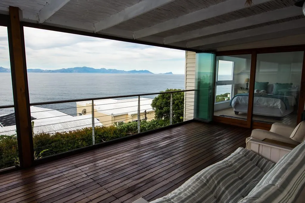 Quarterdeck Holiday Apartment Cape Town